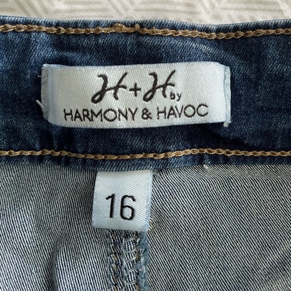 Harmony & Havoc Skinny Jeans - Picture 6 of 8
